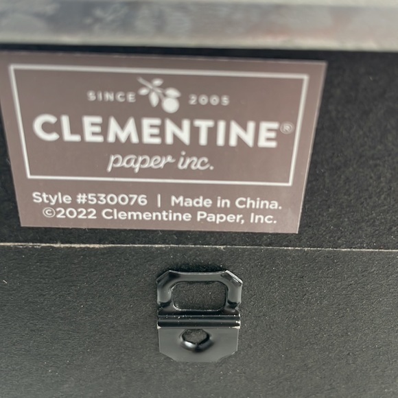 Shabby chic new picture frame, weathered wood and metal look, 4 by 6 inches - Picture 5 of 6